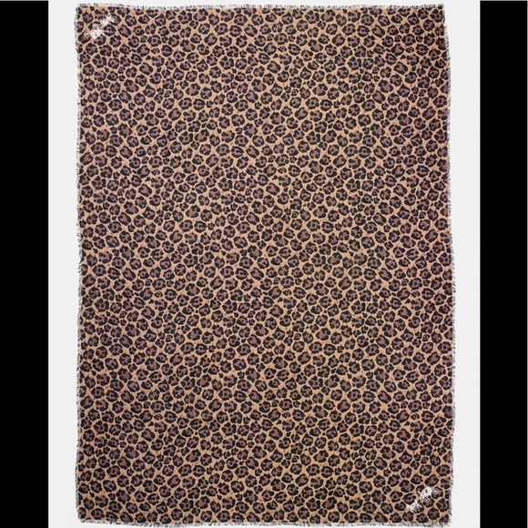 NWT COACH WILD BEAST PRINT SCARF SHAWL - Picture 2 of 2